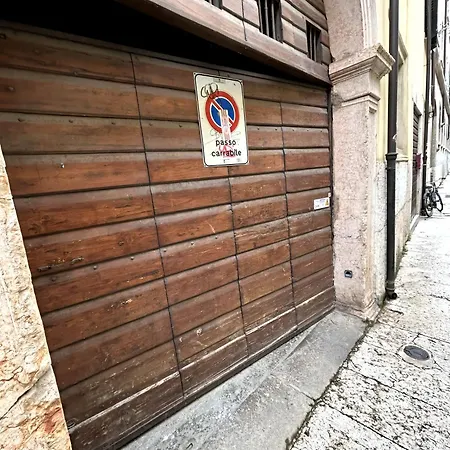 Al Campanile Apartman *